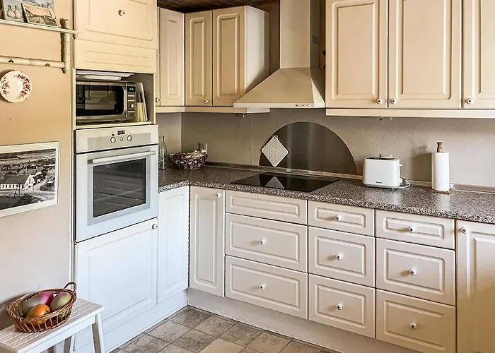 2 Bedroom Pet Friendly In