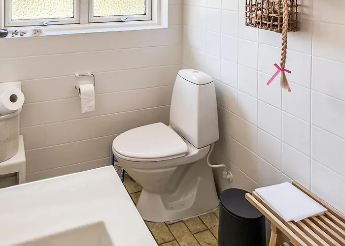 2 Bedroom Pet Friendly In